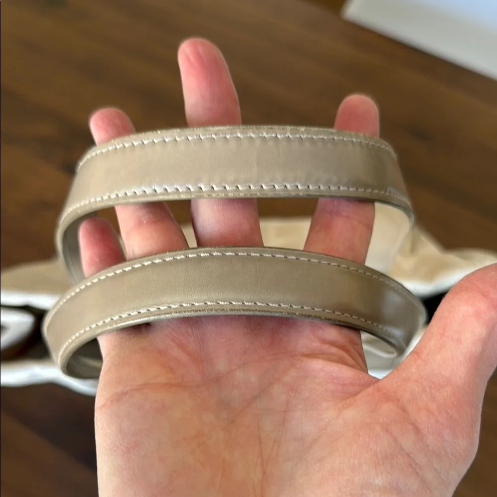 CHANEL Travel Line Beige Nylon Tote Bag - Picture 15 of 16